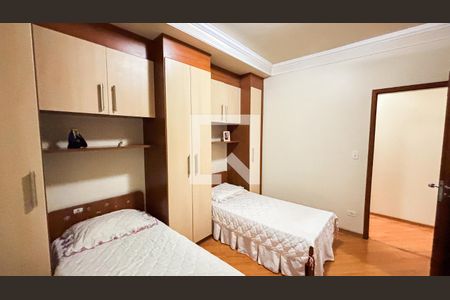 Casa à venda com 315m², 3 quartos e 4 vagas Casa à venda com 315m², 3 quartos e 4 vagasSuíte 2