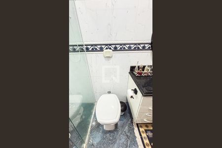 Casa à venda com 315m², 3 quartos e 4 vagas Casa à venda com 315m², 3 quartos e 4 vagasBanheiro da Suíte 1