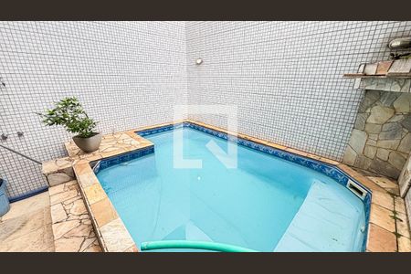 Casa à venda com 315m², 3 quartos e 4 vagasQuintal - Churrasqueira - Piscina