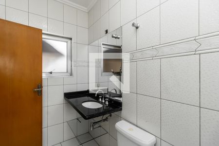 Casa à venda com 240m², 3 quartos e 2 vagasBanheiro da Suíte 1