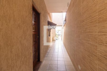 Casa à venda com 240m², 3 quartos e 2 vagasEntrada