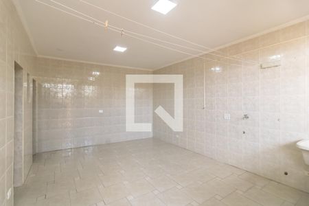 Casa à venda com 240m², 3 quartos e 2 vagasÁrea de Serviço