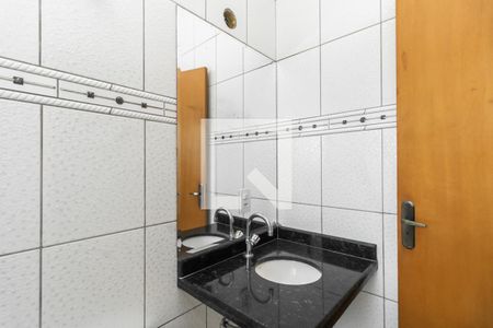 Casa à venda com 240m², 3 quartos e 2 vagasBanheiro da Suíte 2