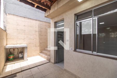 Casa à venda com 240m², 3 quartos e 2 vagasÁrea comum - Churrasqueira