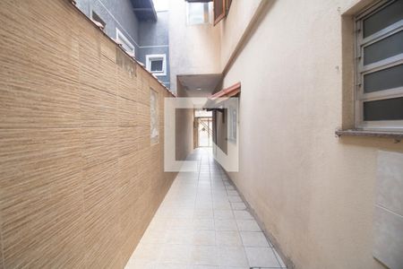 Casa à venda com 240m², 3 quartos e 2 vagasCorredor