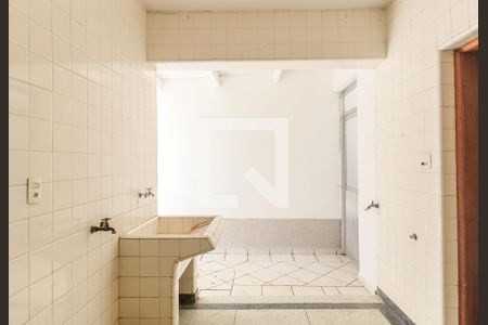 Casa à venda com 223m², 3 quartos e 2 vagas Casa à venda com 223m², 3 quartos e 2 vagasÁrea de Serviço