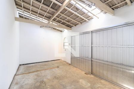 Casa à venda com 223m², 3 quartos e 2 vagas Casa à venda com 223m², 3 quartos e 2 vagasEdícula