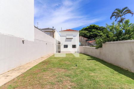 Casa à venda com 223m², 3 quartos e 2 vagas Casa à venda com 223m², 3 quartos e 2 vagasÁrea Externa/Churrasqueira