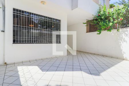 Casa à venda com 223m², 3 quartos e 2 vagas Casa à venda com 223m², 3 quartos e 2 vagasGaragem