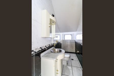 Casa à venda com 223m², 3 quartos e 2 vagas Casa à venda com 223m², 3 quartos e 2 vagasLavabo