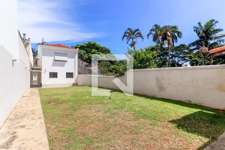 Casa à venda com 223m², 3 quartos e 2 vagas Casa à venda com 223m², 3 quartos e 2 vagasÁrea Externa/Churrasqueira