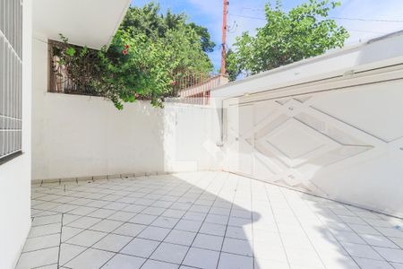 Casa à venda com 223m², 3 quartos e 2 vagas Casa à venda com 223m², 3 quartos e 2 vagasGaragem