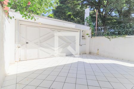 Casa à venda com 223m², 3 quartos e 2 vagas Casa à venda com 223m², 3 quartos e 2 vagasGaragem