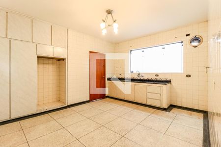 Casa à venda com 223m², 3 quartos e 2 vagas Casa à venda com 223m², 3 quartos e 2 vagasCozinha