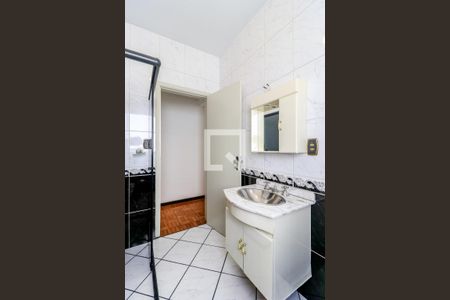 Casa à venda com 223m², 3 quartos e 2 vagas Casa à venda com 223m², 3 quartos e 2 vagasBanheiro