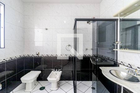 Casa à venda com 223m², 3 quartos e 2 vagas Casa à venda com 223m², 3 quartos e 2 vagasBanheiro da Suíte