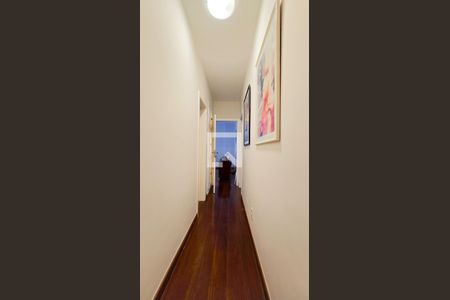 Apartamento à venda com 142m², 4 quartos e 2 vagas Apartamento à venda com 142m², 4 quartos e 2 vagasCirculação