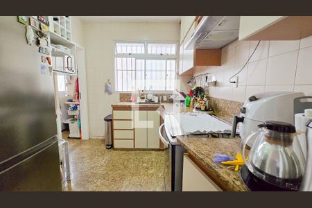 Apartamento à venda com 142m², 4 quartos e 2 vagas Apartamento à venda com 142m², 4 quartos e 2 vagasCozinha