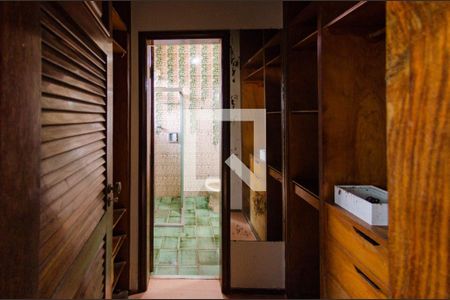 Casa para alugar com 374m², 4 quartos e 4 vagasCloset da Suíte