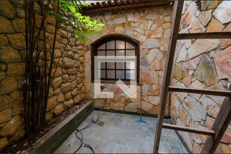 Casa para alugar com 374m², 4 quartos e 4 vagasJardim de inverno