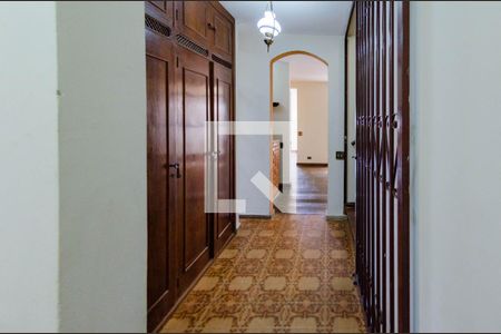 Casa para alugar com 374m², 4 quartos e 4 vagasCorredor