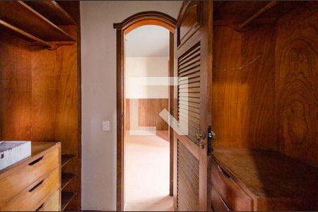 Casa para alugar com 374m², 4 quartos e 4 vagasCloset da Suíte