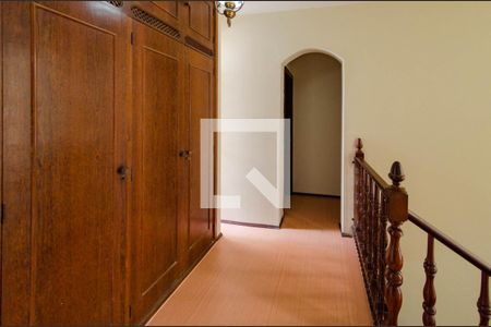 Casa para alugar com 374m², 4 quartos e 4 vagasCorredor