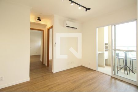 Sala de apartamento à venda com 2 quartos, 52m² em Paraíso do Morumbi, São Paulo