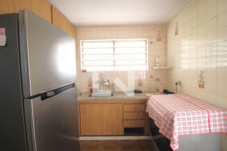 Casa para alugar com 200m², 3 quartos e 2 vagasCozinha