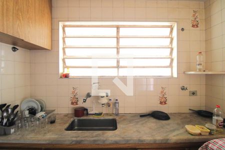 Casa para alugar com 200m², 3 quartos e 2 vagasCozinha