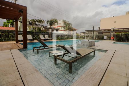 Apartamento à venda com 47m², 2 quartos e 1 vaga Apartamento à venda com 47m², 2 quartos e 1 vagaÁrea comum - Piscina