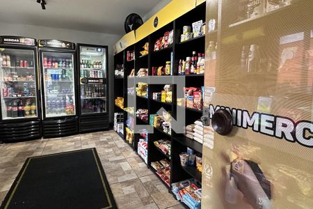 Apartamento para alugar com 47m², 2 quartos e 1 vaga Apartamento para alugar com 47m², 2 quartos e 1 vagaÁrea comum - Minimercado