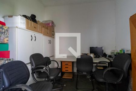 Casa à venda com 339m², 3 quartos e 8 vagas Casa à venda com 339m², 3 quartos e 8 vagasEscritório