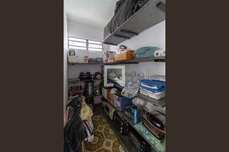 Casa à venda com 339m², 3 quartos e 8 vagas Casa à venda com 339m², 3 quartos e 8 vagasDespensa