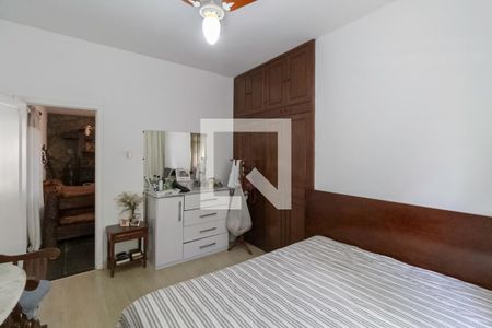 Casa à venda com 339m², 3 quartos e 8 vagas Casa à venda com 339m², 3 quartos e 8 vagasQuarto 2