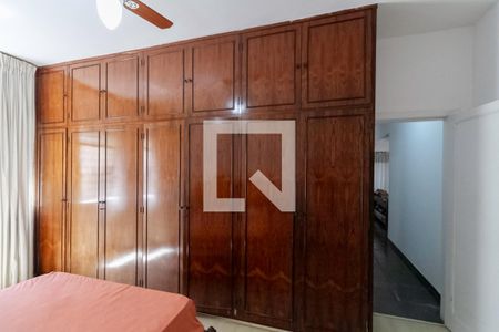 Casa à venda com 339m², 3 quartos e 8 vagas Casa à venda com 339m², 3 quartos e 8 vagasSuíte