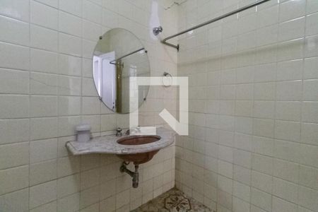 Casa à venda com 339m², 3 quartos e 8 vagas Casa à venda com 339m², 3 quartos e 8 vagasBanheiro social