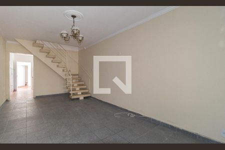 Sala de casa para alugar com 2 quartos, 125m² em Vila Bertioga, São Paulo