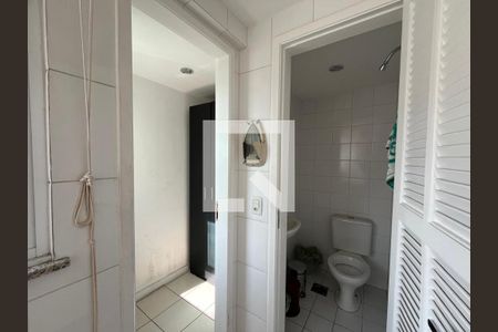 Apartamento à venda com 97m², 3 quartos e 2 vagasBanheiro de Serviço