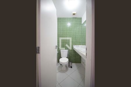 Lavabo de apartamento à venda com 4 quartos, 214m² em Leblon, Rio de Janeiro