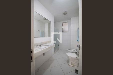 Apartamento à venda com 214m², 4 quartos e 1 vagaBanheiro da suíte 1