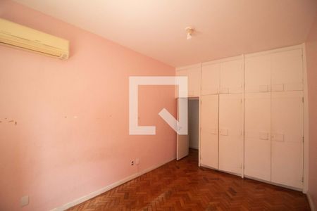 Apartamento à venda com 214m², 4 quartos e 1 vagaQuarto 2