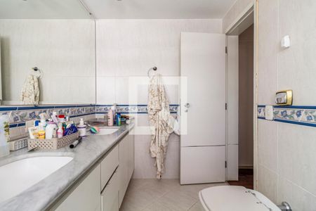 Apartamento para alugar com 260m², 3 quartos e 3 vagasBanheiro da Suíte 1