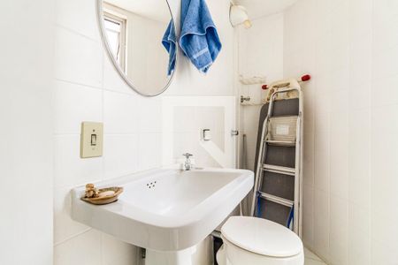 Apartamento para alugar com 260m², 3 quartos e 3 vagasÁrea de Serviço - Banheiro de Serviço