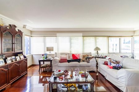 Sala de apartamento à venda com 3 quartos, 260m² em Cerqueira César, São Paulo