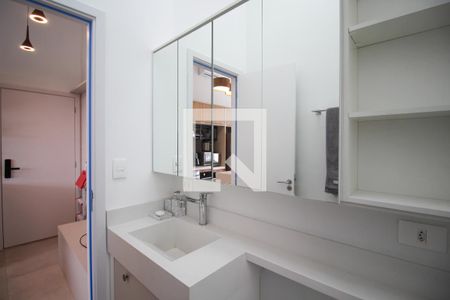 Banheiro de apartamento para alugar com 1 quarto, 37m² em Indianópolis, São Paulo
