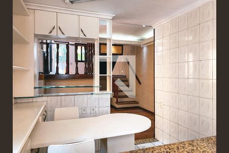 Casa de condomínio para alugar com 163m², 3 quartos e 2 vagasCozinha