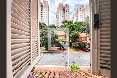 Casa de condomínio para alugar com 163m², 3 quartos e 2 vagasQuarto 2