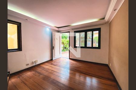 Sala de casa de condomínio para alugar com 3 quartos, 163m² em Jardim Lucia, São Paulo