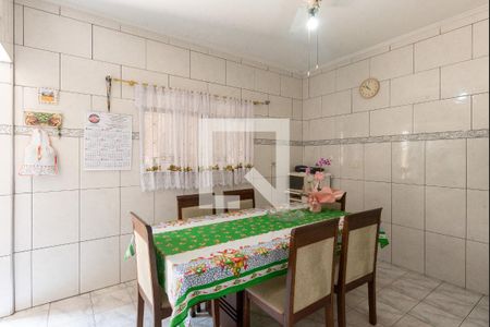 Casa à venda com 168m², 3 quartos e 2 vagas Casa à venda com 168m², 3 quartos e 2 vagasCozinha